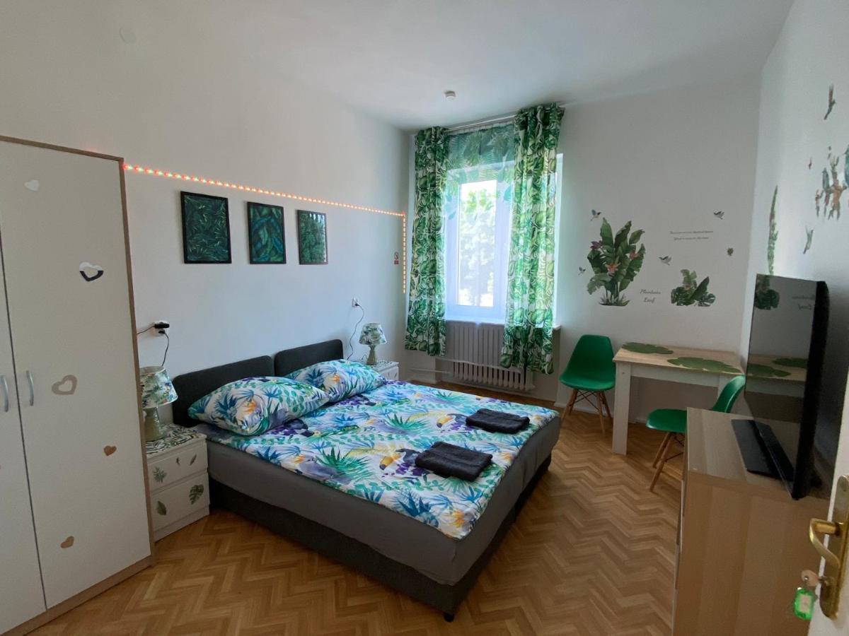 Jungle Rooms 格但斯克 外观 照片