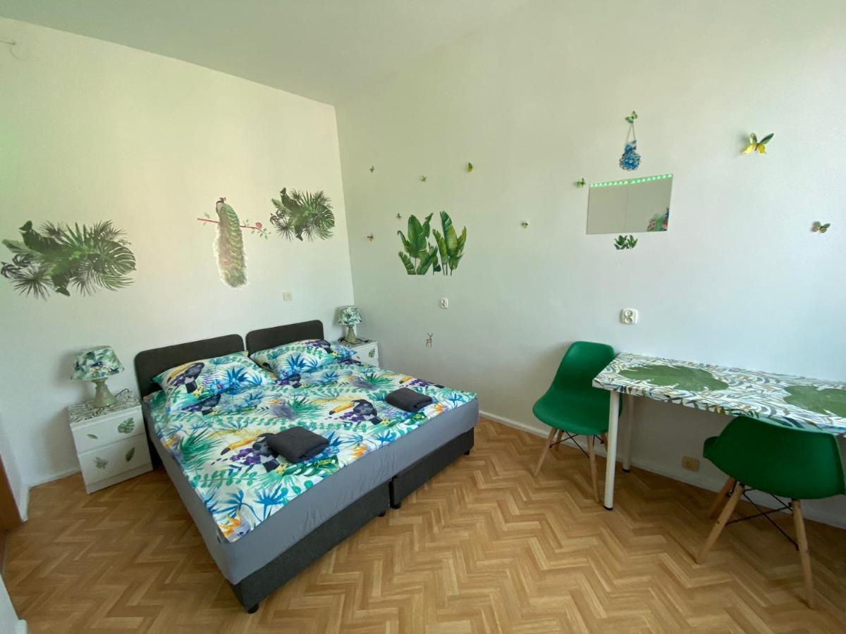 Jungle Rooms 格但斯克 外观 照片
