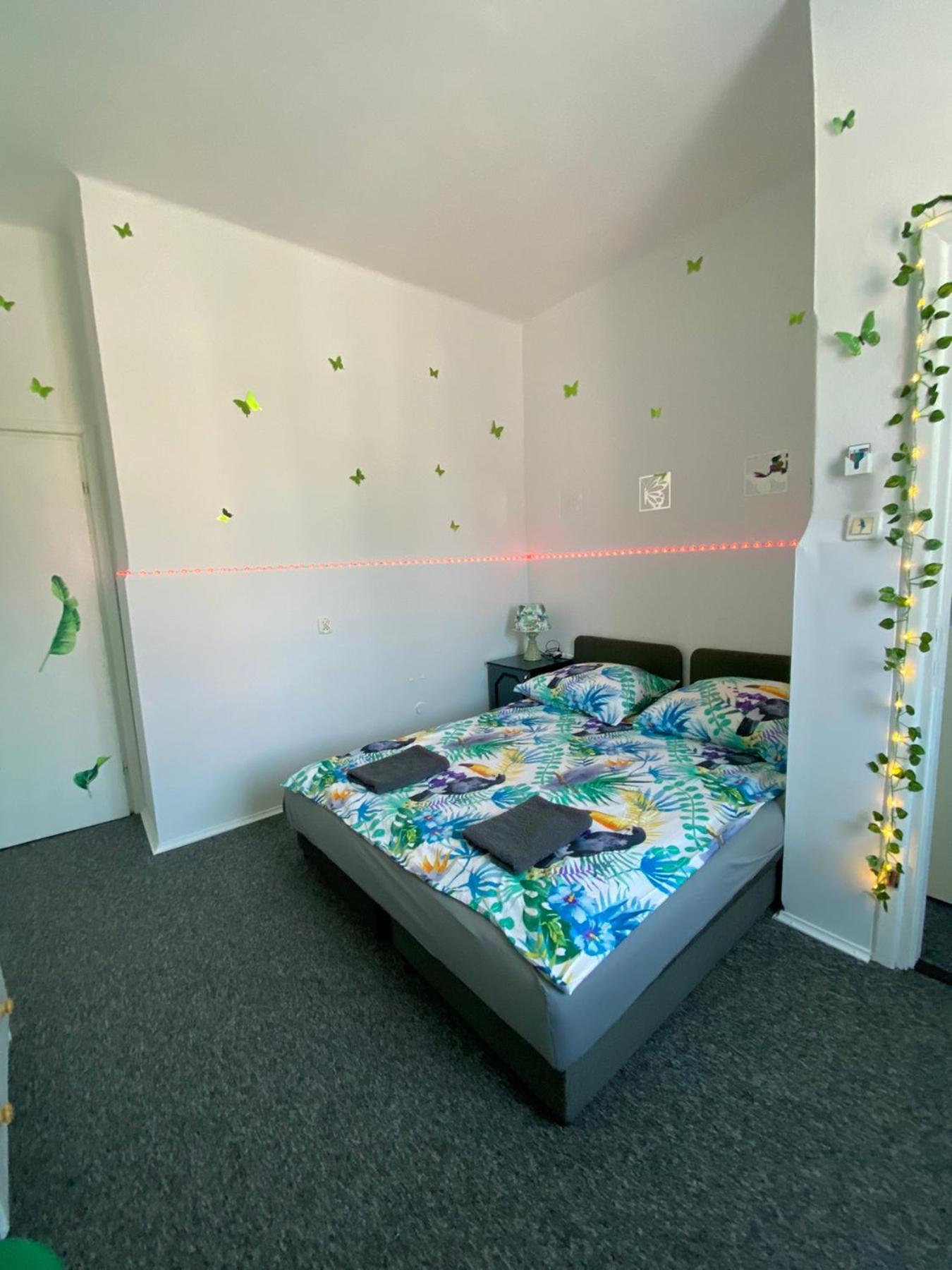 Jungle Rooms 格但斯克 客房 照片