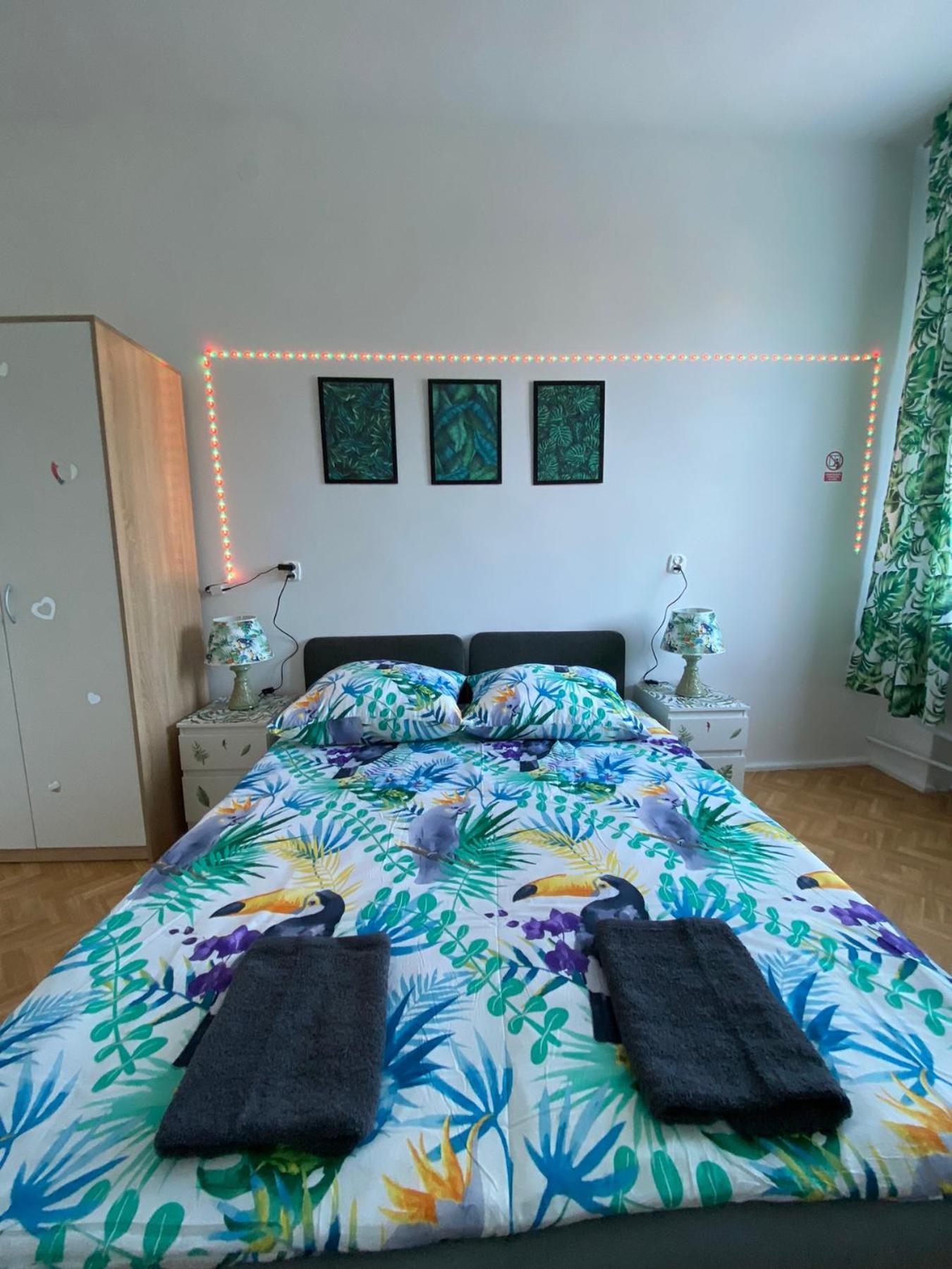Jungle Rooms 格但斯克 客房 照片
